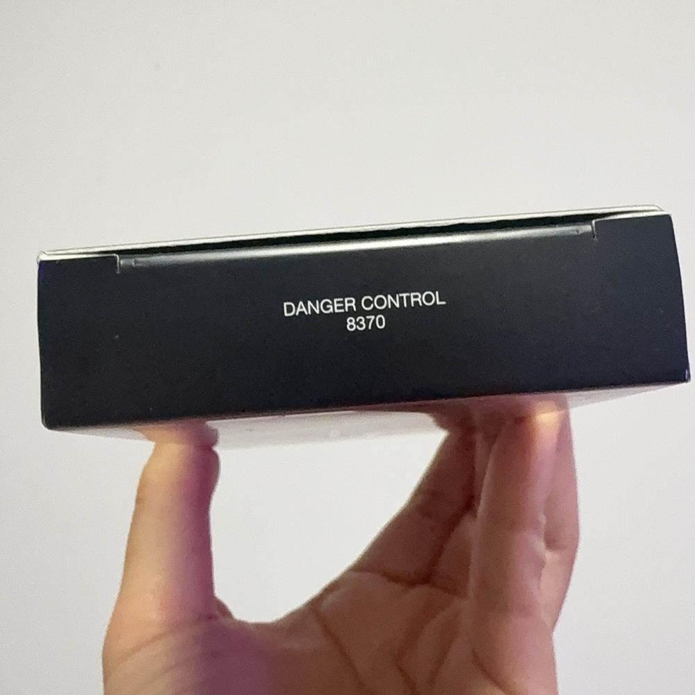NEW NARS Danger Control Eyeshadow Palette #8370 12g - Picture 5 of 9